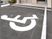 車椅子マークのある外構  