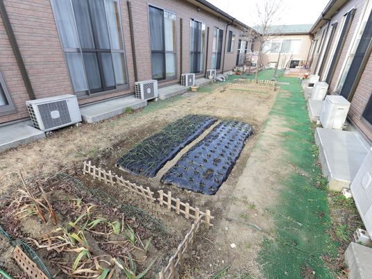 庭付き施設の外観