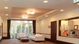 エントランスの温かい光