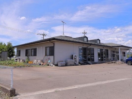 一階建ての平屋建築