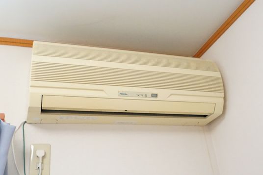 エアコンが設置された部屋