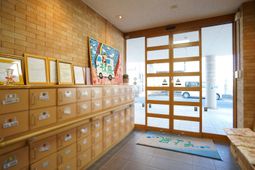 明るいエントランス