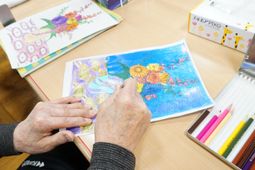 手作業でのアート活動