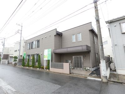清潔感ある施設の外観