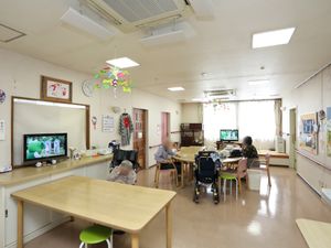 明るい多目的空間