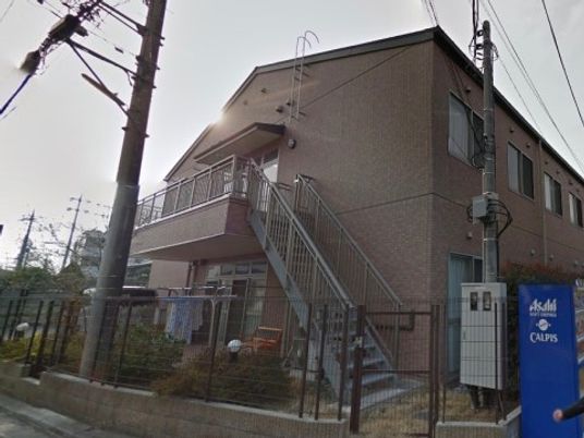 多階建ての施設外観