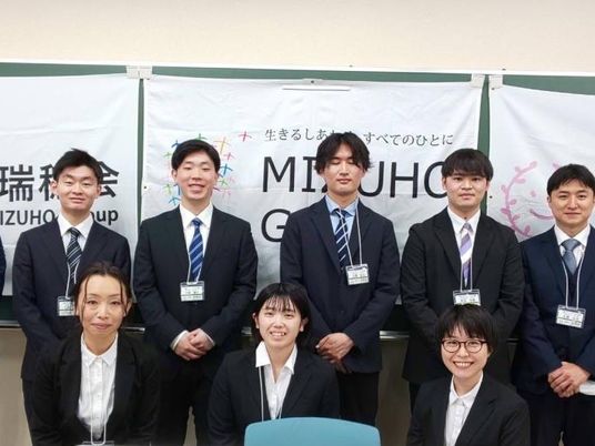 スタッフ集合の掲示物  