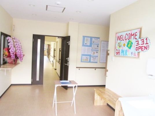 廊下と情報掲示板