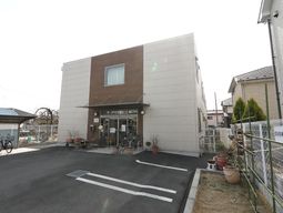 エントランスが見える建物