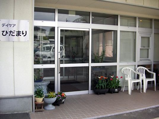 明るいエントランス  