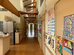 展示がある廊下