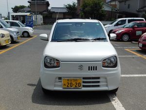 駐車場の送迎車  