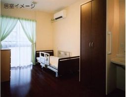 明るい個室の居室