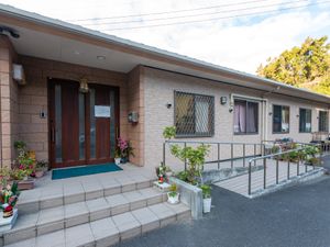 きれいな施設の外観