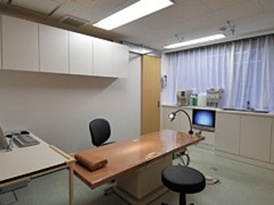 明るい機能訓練室  