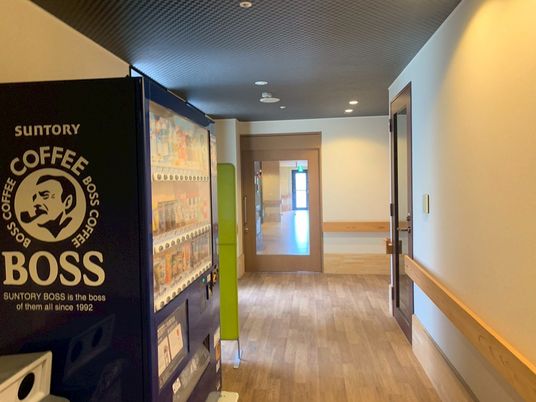 休憩できる廊下