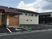 建物外観と駐車場外観  