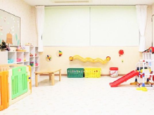 明るい遊び場の多目的室  