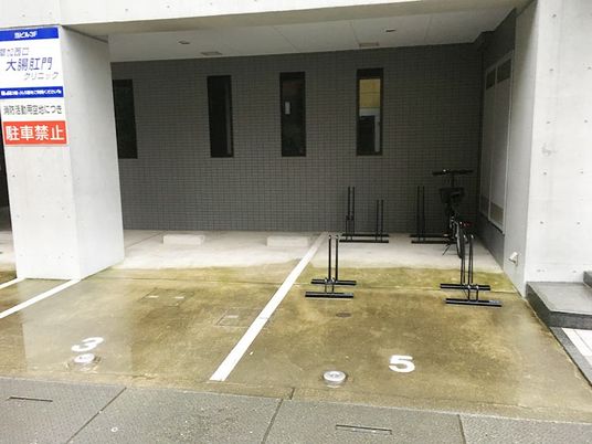 駐車場の一角  