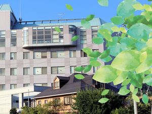 建物外観と青空  