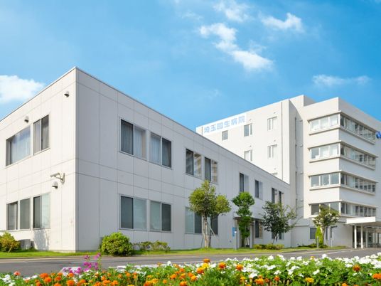 病院併設の外観  