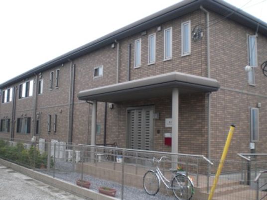 レンガ造りの建物外観