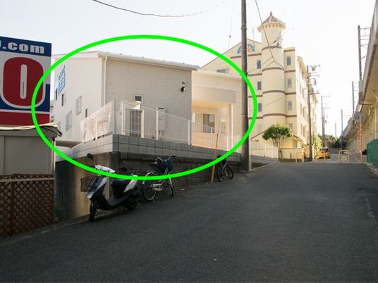 外観 建物前の通路  