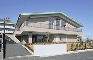 開放的な建物　外観