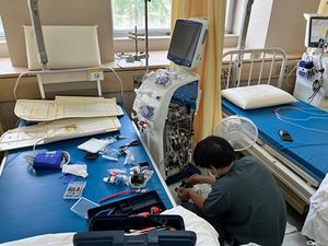 機器点検の病室  