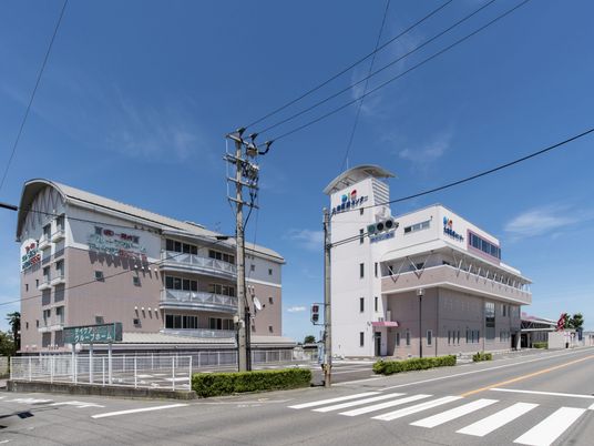 青空の施設外観  