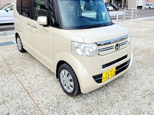 送迎車の駐車場  