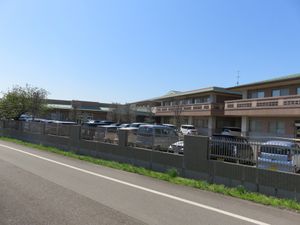 駐車場のある建物
