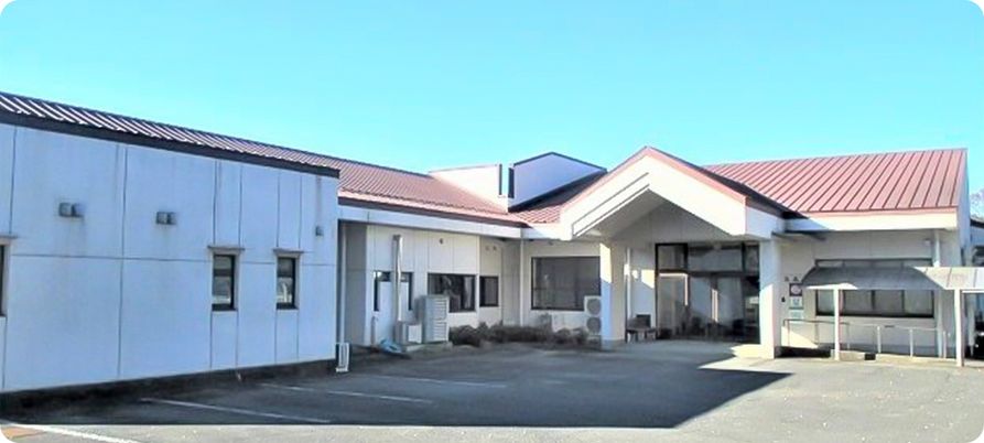 広々とした建物の外観