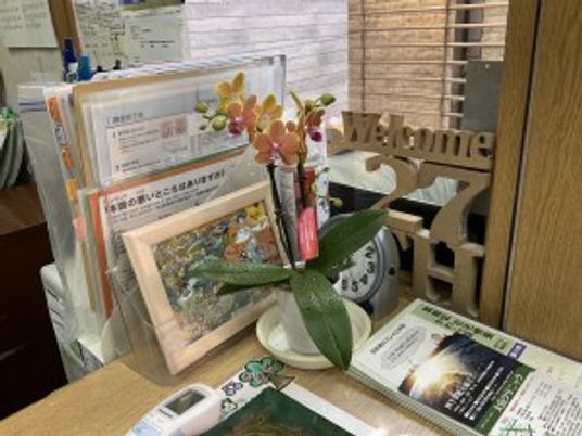 受付カウンター周辺の掲示物  