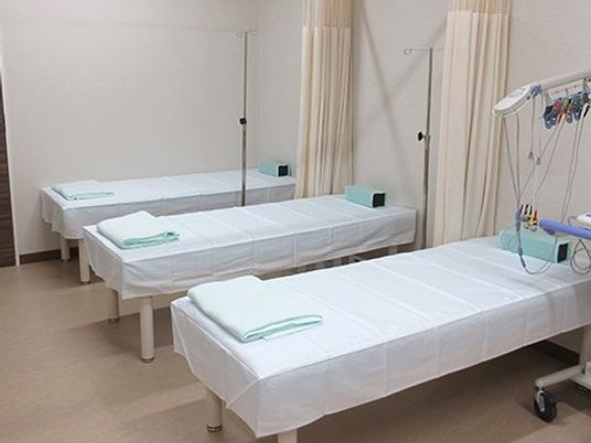 機能訓練室のベッド  