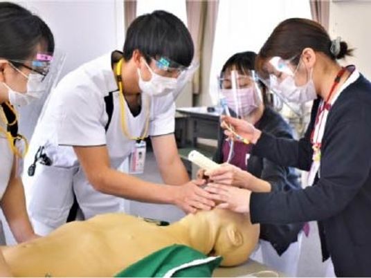 スタッフ研修中の様子  