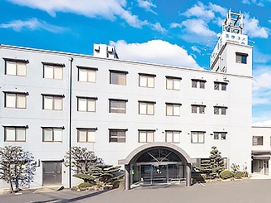 明るい建物外観  