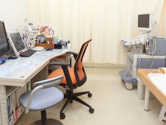 機器が並ぶ機能訓練室  