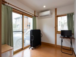 明るい自然光の居室