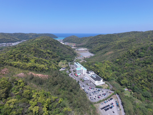 山あいの施設外観  