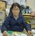 男性と作業机