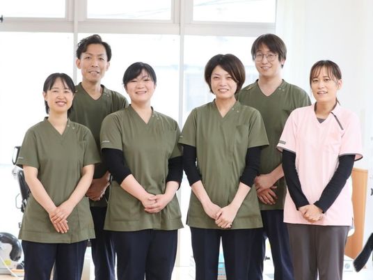 スタッフ集合のリビング  