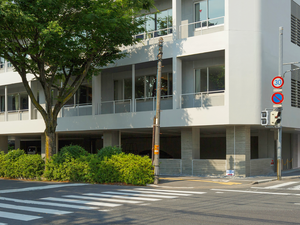 外観 建物正面