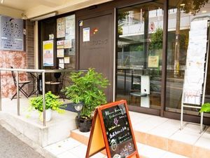 案内板のある入口  