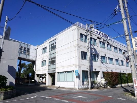 外観の建物前  