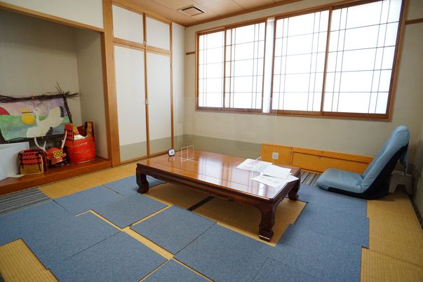 伝統的な和室の居室