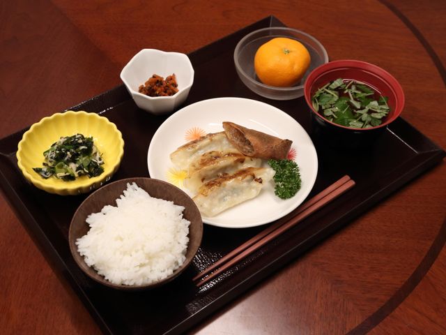 栄養満点の和食膳 食事 栄養バランスを考えた和食メニューです。美味しさと健康を兼ね備えたお食事をご提供しております。