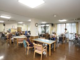 居心地の良い広々ダイニング