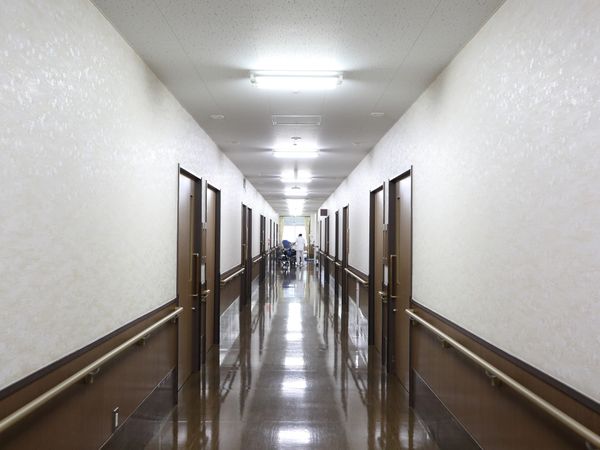 清潔な長い廊下