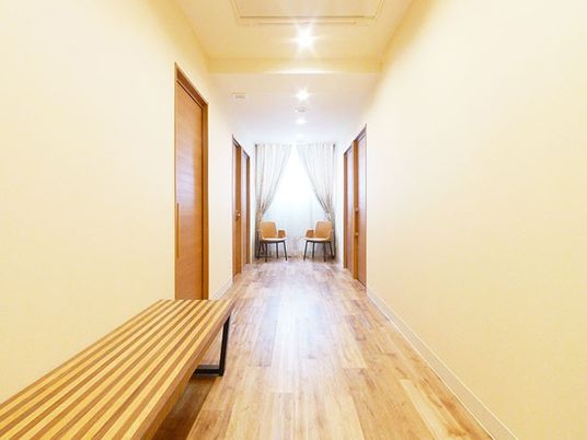 明るい廊下  